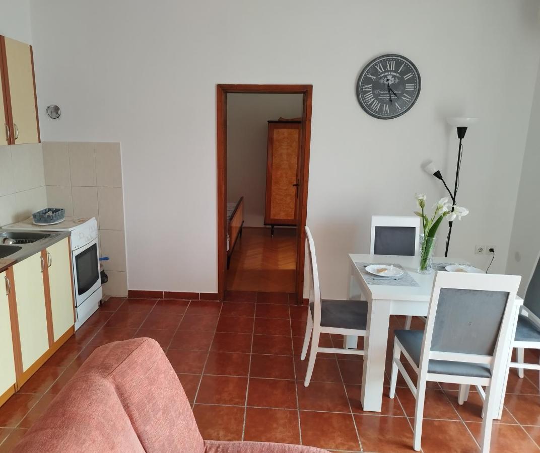 Milka Apartment Котор Екстер'єр фото