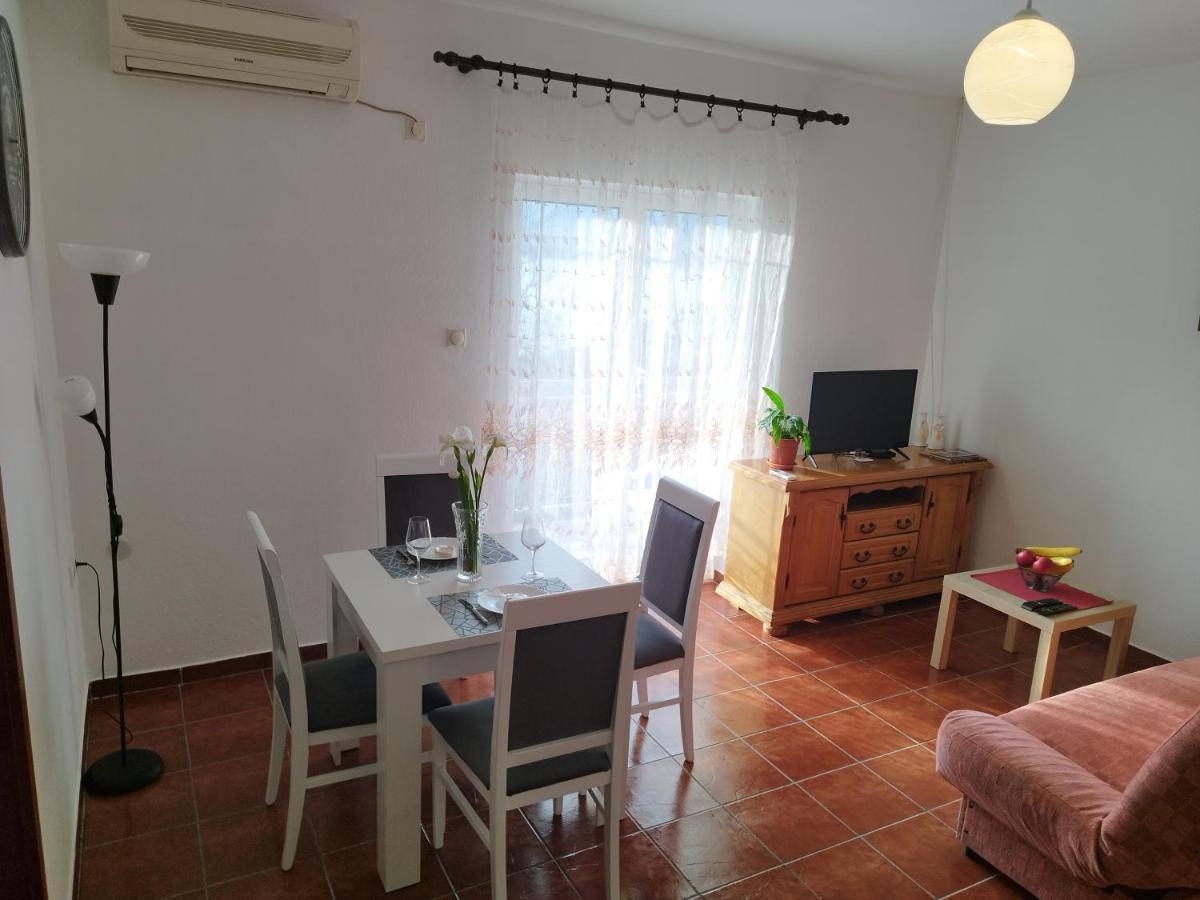 Milka Apartment Котор Екстер'єр фото